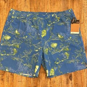 The North Face Flash Dry Shorts (NWT!)